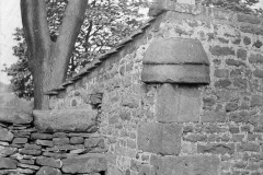 22_22.14 - Section of Market Cross in wall at Cookhouse Farm, pre-1911