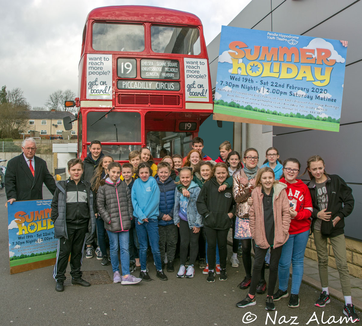 Pendle Hippodrome Youth Theatre - promoting 'Summer Holiday'
